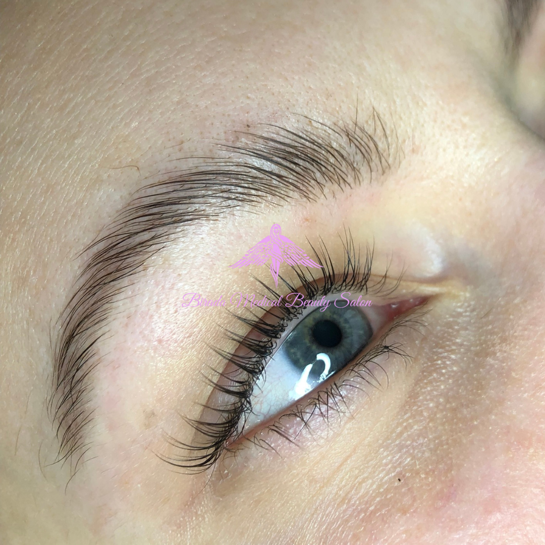 Laminácia obočia a lash lifting